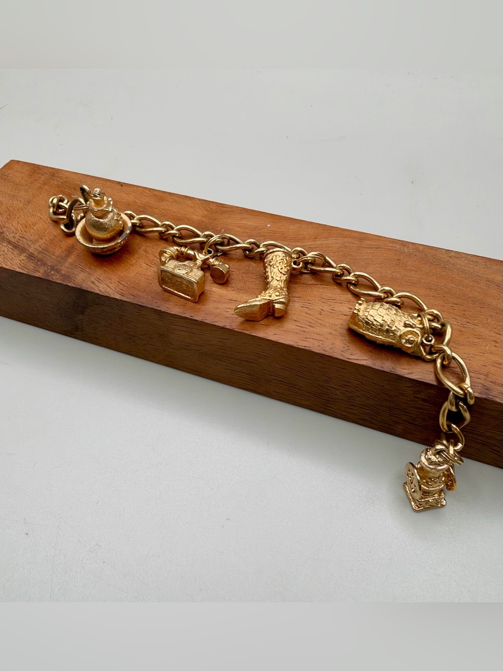 VTG 70s Avon Gold Tone Charm Bracelet Owl Telephone Perfume Whimsical Coquette
